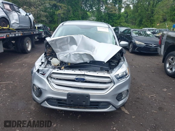 2019 Ford Escape SE z VIN 1FMCU9GD8KUA73154, wystawiony jako IAAI lot #42258644 z przebiegiem 37 090 mil mil oraz . Historia ofert i sprzedaży dostępna na DreamBid. Obrazek 12.