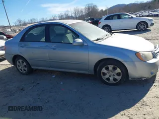 2006 Kia Spectra EX with VIN KNAFE121265333770, listed as a IAAI auction lot 41673456 with 201,223 mi miles. Bid and sale history available at carsss.com. Image 1.