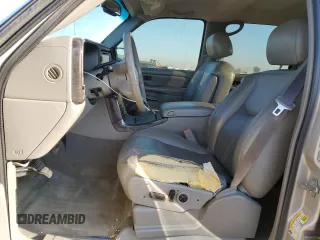 2006 GMC Sierra Denali z VIN 2GTEK63N561121615, wystawiony jako Copart lot #73488154 z przebiegiem 197 788 mil mil oraz Szkody całkowita. Historia ofert i sprzedaży dostępna na DreamBid. Obrazek 7.