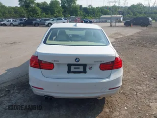 2015 BMW 3 Series 328i xDrive с VIN WBA3B5G51FNS20388, выставлен на аукционе IAAI как лот 42399201 с пробегом 97 349 миль миль и . История ставок и продаж доступна на DreamBid. Изображение 16.
