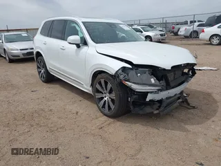 2024 Volvo XC90 Ultimate z VIN YV4H60LFXR1217884, wystawiony jako IAAI lot #42071549 z przebiegiem 11 741 mil mil oraz . Historia ofert i sprzedaży dostępna na DreamBid. Obrazek 1.
