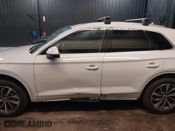 2021 Audi Q5 Premium Plus with VIN WA1BAAFY0M2110401, listed as a IAAI auction lot 42525489 with 50,080 mi miles and . Bid and sale history available at DreamBid. Image 15.