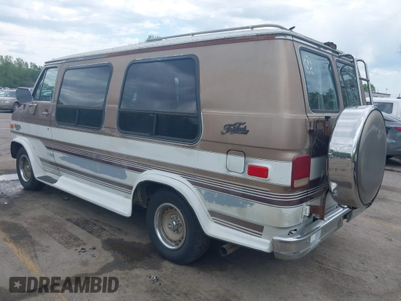 1989 Chevrolet Chevy Van z VIN 1GBEG25K3K7108022, wystawiony jako IAAI lot #42105947 z przebiegiem 51 822 mil mil oraz . Historia ofert i sprzedaży dostępna na DreamBid. Obrazek 3.
