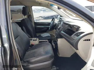 2014 Chrysler Town & Country Touring with VIN 2C4RC1BGXER111473, listed as a IAAI auction lot 41946581 with 303,547 mi miles. Bid and sale history available at carsss.com. Image 5.