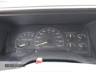 1997 Chevrolet Silverado 1500 with VIN 2GCEK19R5V1153864, listed as a IAAI auction lot 42214183 with 196,761 mi miles and . Bid and sale history available at DreamBid. Image 7.
