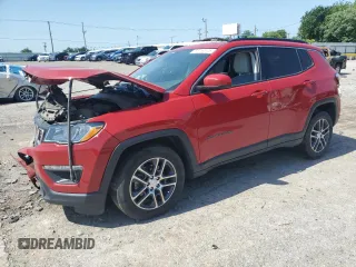 2019 Jeep Compass Latitude z VIN 3C4NJCBB1KT692827, wystawiony jako Copart lot #62094895 z przebiegiem 120 329 mil mil oraz Szkoda całkowita • Salvage title. Historia ofert i sprzedaży dostępna na DreamBid. Obrazek 1.