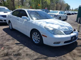2004 Lexus ES 330 with VIN JTHBA30G145039952, listed as a IAAI auction lot 42114092 with 201,687 mi miles. Bid and sale history available at carsss.com. Image 1.