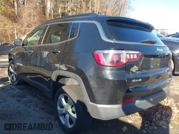 2018 Jeep Compass Latitude with VIN 3C4NJDBB3JT314058, listed as a IAAI auction lot 41012521 with 52,087 mi miles. Bid and sale history available at carsss.com. Image 3.