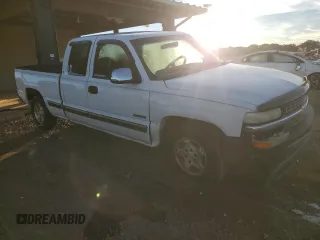 2000 Chevrolet Silverado 1500 with VIN 2GCEC19V6Y1333885, listed as a Copart auction lot 80429544 with 193,714 mi miles and Salvage Title. Bid and sale history available at carsss.com. Image 4.