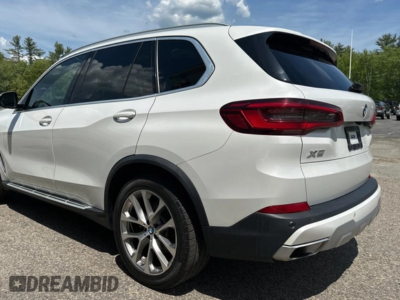 2019 BMW X5 xDrive40i z VIN 5UXCR6C56KLK99829, wystawiony jako Copart lot #58981345 z przebiegiem 165 939 mil mil oraz Czysty tytuł • Clean title. Historia ofert i sprzedaży dostępna na DreamBid. Obrazek 3.