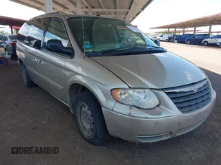 2006 Chrysler Town & Country LX z VIN 1A4GP44R66B752948, wystawiony jako IAAI lot #42401145 z przebiegiem 212 783 mil mil oraz . Historia ofert i sprzedaży dostępna na DreamBid. Obrazek 1.