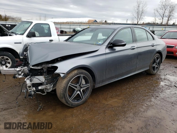 2018 Mercedes-Benz E-Class E 300 with VIN WDDZF4KBXJA449473, listed as a Copart auction lot 73218802 with 5,055 mi miles. Bid and sale history available at carsss.com. Image 1.