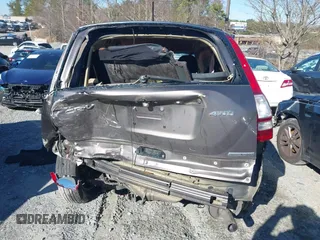 2011 Honda CR-V SE with VIN 5J6RE4H48BL102584, listed as a IAAI auction lot 41595901 with 270,046 mi miles. Bid and sale history available at carsss.com. Image 16.