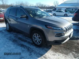2017 Jeep Cherokee Latitude with VIN 1C4PJMCS8HW620426, listed as a IAAI auction lot 41252209 with 136,138 mi miles. Bid and sale history available at carsss.com. Image 1.