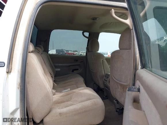 2003 Chevrolet Silverado 2500HD LS with VIN 1GCHK23193F126937, listed as a IAAI auction lot 41893874 with 260,432 mi miles. Bid and sale history available at carsss.com. Image 8.