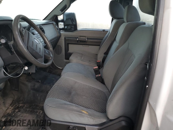 2014 Ford F-250 XL z VIN 1FDBF2A63EEB52351, wystawiony jako Copart lot #72956934 z przebiegiem 263 040 mil mil oraz Szkoda całkowita • Salvage title. Historia ofert i sprzedaży dostępna na DreamBid. Obrazek 10.