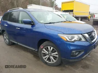 2019 Nissan Pathfinder SV z VIN 5N1DR2MMXKC585246, wystawiony jako IAAI lot #42027197 z przebiegiem 124 181 mil mil oraz . Historia ofert i sprzedaży dostępna na DreamBid. Obrazek 1.