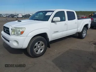 2005 Toyota Tacoma PreRunner with VIN 5TEKU72N55Z069188, listed as a IAAI auction lot 41561796 with 233,474 mi miles. Bid and sale history available at carsss.com. Image 2.