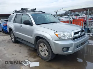 2008 Toyota 4Runner SR5 with VIN JTEZU14R488093169, listed as a IAAI auction lot 41456205 with 178,736 mi miles. Bid and sale history available at carsss.com. Image 1.