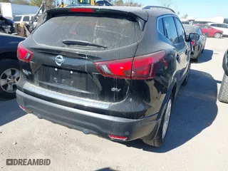 2019 Nissan Rogue Sport SV with VIN JN1BJ1CP5KW524557, listed as a IAAI auction lot 41157849 with 114,281 mi miles. Bid and sale history available at carsss.com. Image 4.