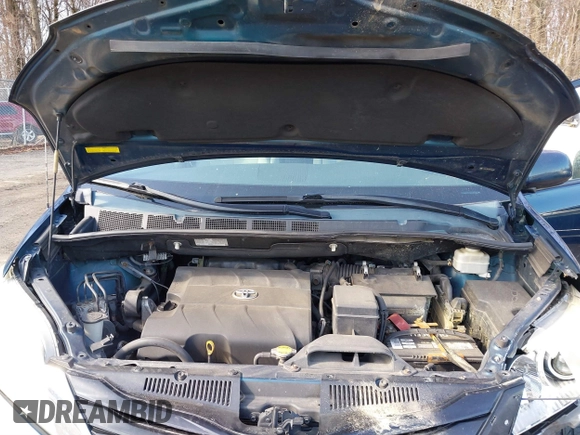 2011 Toyota Sienna LE AAS with VIN 5TDKK3DC4BS104838, listed as a IAAI auction lot 41811173 with 251,999 mi miles and . Bid and sale history available at carsss.com. Image 10.