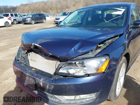 2015 Volkswagen Passat 1.8T Limited Edition with VIN 1VWAT7A33FC091945, listed as a IAAI auction lot 41930380 with 145,488 mi miles. Bid and sale history available at carsss.com. Image 6.