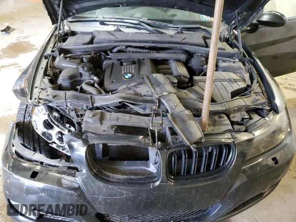 2008 BMW 3 Series 328xi with VIN WBAVC73548KP37440, listed as a Copart auction lot 55354075 with 156,000 mi miles and Salvage title. Bid and sale history available at DreamBid. Image 11.