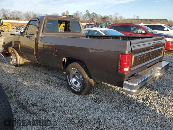1988 Dodge D/W 100 z VIN 1B7FD04XXJS678038, wystawiony jako Copart lot #84737964 z przebiegiem 19 276 mil mil oraz Szkoda całkowita • Salvage title. Historia ofert i sprzedaży dostępna na DreamBid. Obrazek 2.