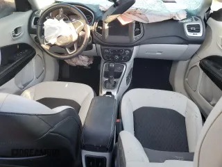 2019 Jeep Compass Altitude with VIN 3C4NJCBB4KT685886, listed as a Copart auction lot 74111314 with 24,455 mi miles and Salvage Title. Bid and sale history available at carsss.com. Image 8.