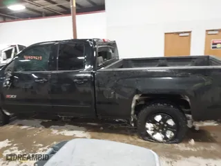 2017 Chevrolet Silverado 1500 LT with VIN 1GCVKREC3HZ183876, listed as a IAAI auction lot 41404639 with 122,367 mi miles. Bid and sale history available at carsss.com. Image 14.