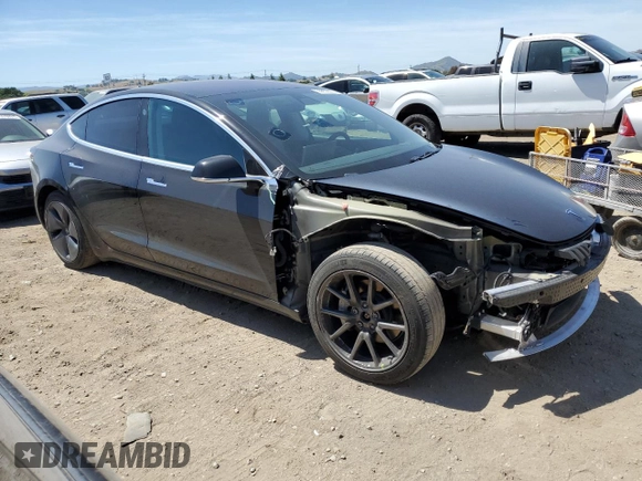 2018 Tesla Model 3 Long Range Battery z VIN 5YJ3E1EBXJF073250, wystawiony jako Copart lot #55832885 z przebiegiem 50 196 mil mil oraz Szkoda całkowita • Salvage title. Historia ofert i sprzedaży dostępna na DreamBid. Obrazek 4.