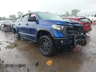 2015 Toyota Tundra SR5 с VIN 5TFDW5F18FX435040, выставлен на аукционе IAAI как лот 42378777 с пробегом 108 790 миль миль и . История ставок и продаж доступна на DreamBid. Изображение 1.
