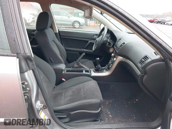 2008 Subaru Outback z VIN 4S4BP60C586328648, wystawiony jako IAAI lot #41714563 z przebiegiem 127 229 mil mil oraz . Historia ofert i sprzedaży dostępna na DreamBid. Obrazek 5.
