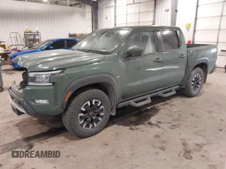 2023 Nissan Frontier SV z VIN 1N6ED1EK7PN629808, wystawiony jako IAAI lot #41066366 z przebiegiem 25 507 mil mil oraz . Historia ofert i sprzedaży dostępna na DreamBid. Obrazek 17.