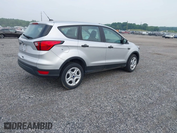 2019 Ford Escape S с VIN 1FMCU0F7XKUA86477, выставлен на аукционе IAAI как лот 42497551 с пробегом 17 985 миль миль и . История ставок и продаж доступна на DreamBid. Изображение 4.