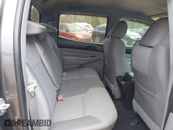 2013 Toyota Tacoma z VIN 5TFLU4EN2DX082131, wystawiony jako IAAI lot #41912420 z przebiegiem 195 334 mil mil oraz . Historia ofert i sprzedaży dostępna na DreamBid. Obrazek 8.