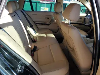 2007 BMW 3 Series 328xi z VIN WBAVT73577FZ36439, wystawiony jako Copart lot #87909375 z przebiegiem 199 387 mil mil oraz Szkoda całkowita • Salvage title. Historia ofert i sprzedaży dostępna na DreamBid. Obrazek 10.