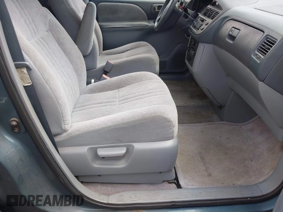 2000 Toyota Sienna LE z VIN 4T3ZF13C2YU215548, wystawiony jako IAAI lot #42417282 z przebiegiem 182 039 mil mil oraz . Historia ofert i sprzedaży dostępna na DreamBid. Obrazek 5.