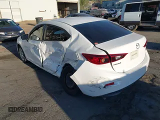 2015 Mazda 3 i Sport with VIN 3MZBM1U7XFM175868, listed as a IAAI auction lot 40742189 with 187,082 mi miles and . Bid and sale history available at carsss.com. Image 3.