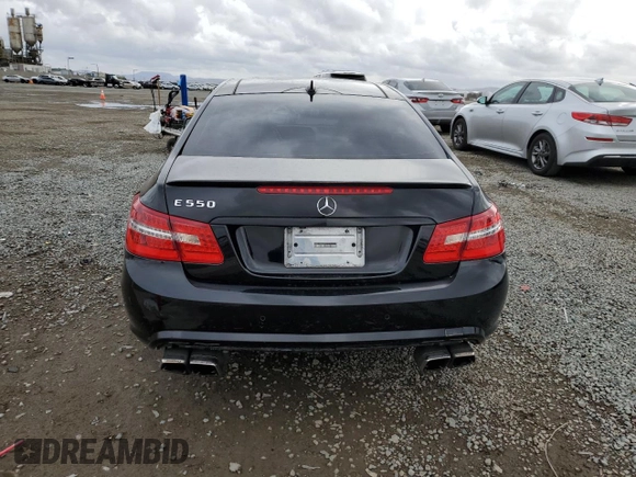 2013 Mercedes-Benz E 550 z VIN WDDKJ7DB8DF202295, wystawiony jako Copart lot #47664525 z przebiegiem 150 329 mil mil oraz Szkoda całkowita • Salvage title. Historia ofert i sprzedaży dostępna na DreamBid. Obrazek 6.
