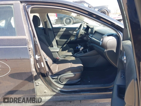 2019 Kia Forte LXS with VIN 3KPF24AD2KE095541, listed as a IAAI auction lot 41992191 with 68,000 mi miles and . Bid and sale history available at DreamBid. Image 5.