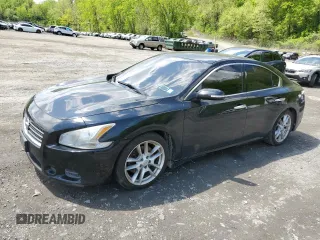2011 Nissan Maxima SV z VIN 1N4AA5AP1BC816233, wystawiony jako Copart lot #56144335 z przebiegiem 116 038 mil mil oraz Czysty tytuł • Clean title. Historia ofert i sprzedaży dostępna na DreamBid. Obrazek 1.
