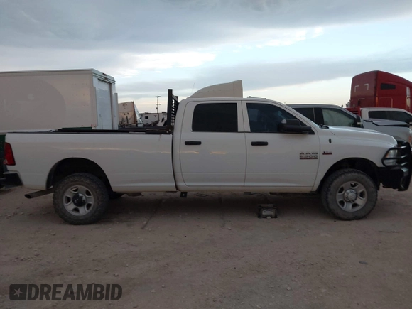 2018 Ram 2500 Tradesman with VIN 3C6UR5HJ6JG425275, listed as a IAAI auction lot 42430241 with 152,367 mi miles and . Bid and sale history available at DreamBid. Image 13.