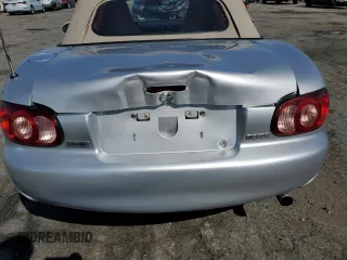 2003 Mazda MX-5 Miata Cloth z VIN JM1NB353430301685, wystawiony jako Copart lot #48756715 z przebiegiem 57 414 mil mil oraz Szkoda całkowita • Salvage title. Historia ofert i sprzedaży dostępna na DreamBid. Obrazek 11.