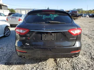 2019 Maserati Levante with VIN ZN661XUAXKX325718, listed as a Copart auction lot 70430973 with 69,612 mi miles. Bid and sale history available at carsss.com. Image 6.