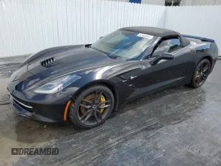 2014 Chevrolet Corvette Z51 3LT z VIN 1G1YL3D74E5131261, wystawiony jako Copart lot #52405805 z przebiegiem Nie podano mil oraz Szkoda całkowita • Salvage title. Historia ofert i sprzedaży dostępna na DreamBid. Obrazek 1.