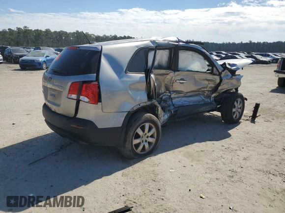 2013 Kia Sorento LX with VIN 5XYKTDA61DG377043, listed as a Copart auction lot 46254795 with 0 mi miles and Salvage Title. Bid and sale history available at carsss.com. Image 3.