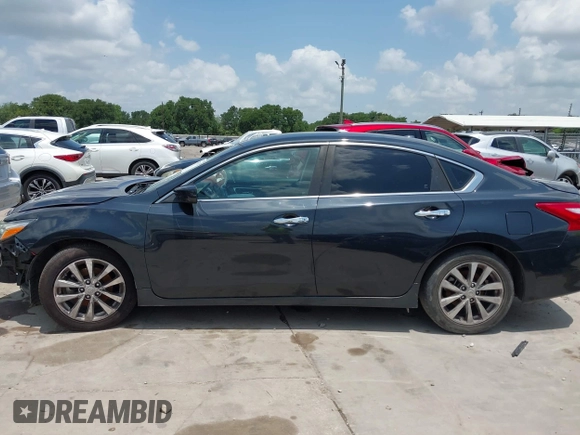 2017 Nissan Altima SV z VIN 1N4AL3AP1HC115487, wystawiony jako IAAI lot #42437418 z przebiegiem 114 278 mil mil oraz . Historia ofert i sprzedaży dostępna na DreamBid. Obrazek 13.