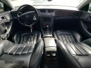 2008 Mercedes-Benz CLS-Class 5.5L with VIN WDDDJ72X88A118200, listed as a Copart auction lot 78005464 with 113,005 mi miles and Salvage Title. Bid and sale history available at carsss.com. Image 8.