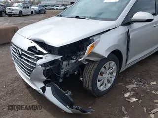 2019 Hyundai Accent SE with VIN 3KPC24A35KE052161, listed as a IAAI auction lot 41916742 with 132,363 mi miles. Bid and sale history available at carsss.com. Image 6.